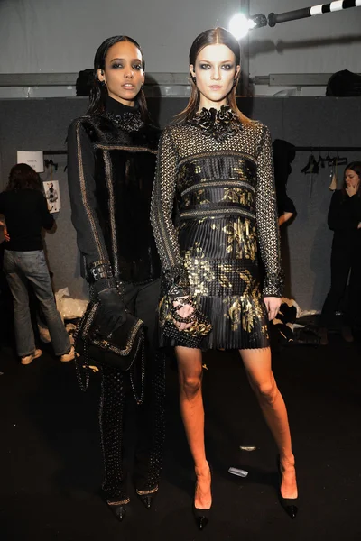 Look 28